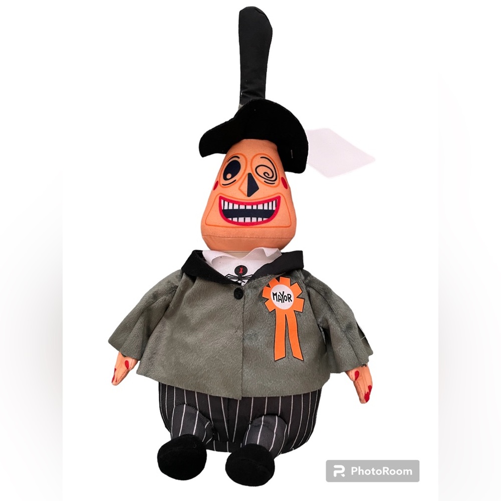 Nightmare before Christmas Animated Plush Mayor Turns his Head to Music